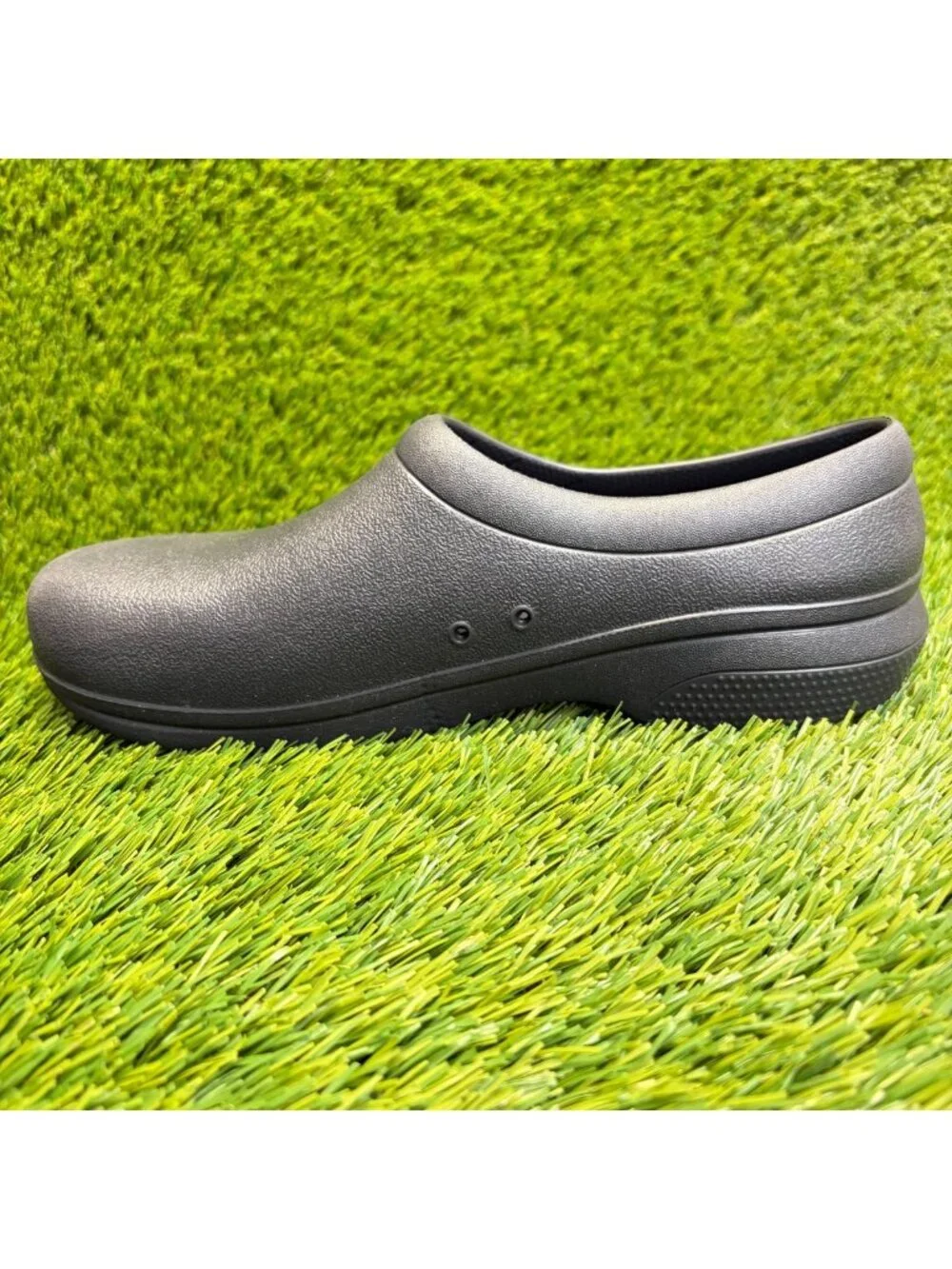 Crocs On-The-Clock Womens Size 8 Black Slip Resistant Work Chef Nursing Clogs